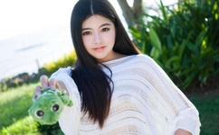 被两个同桌绑起来玩乳动态gif